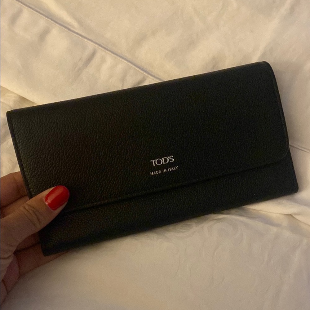 Tod's Black Leather Wallet Sleek Minimalist Design